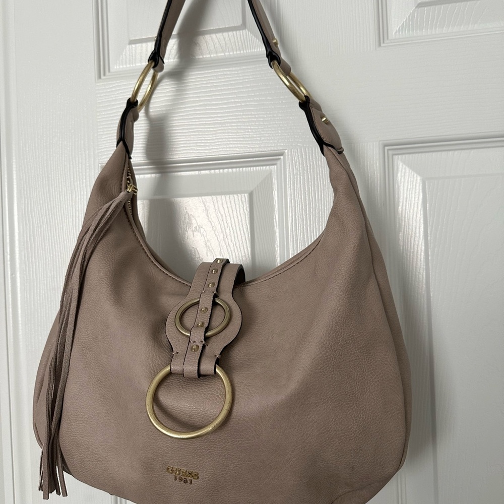 Guess hand bag . New without tag